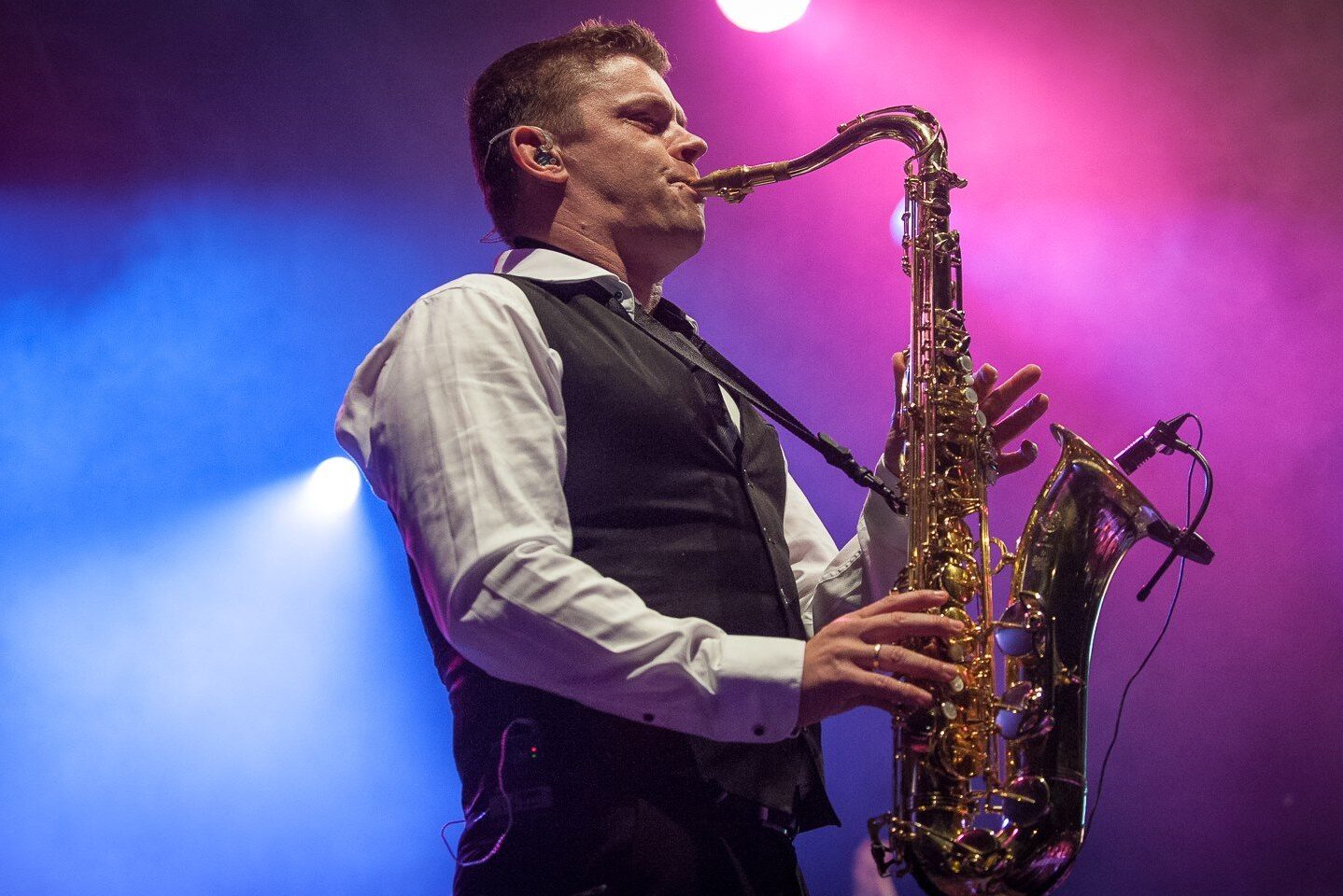 Sean Freeman (Level 42) - saxofonist coverband liveband Act on Demand